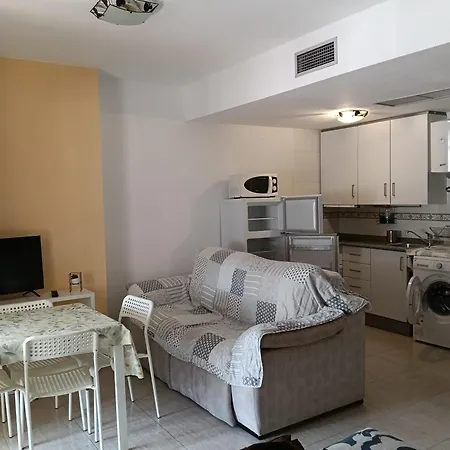 Bulevar Parlop 아파트 *